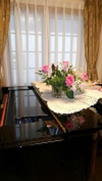 �����̃s�A�m�̎ʐ^�ł�